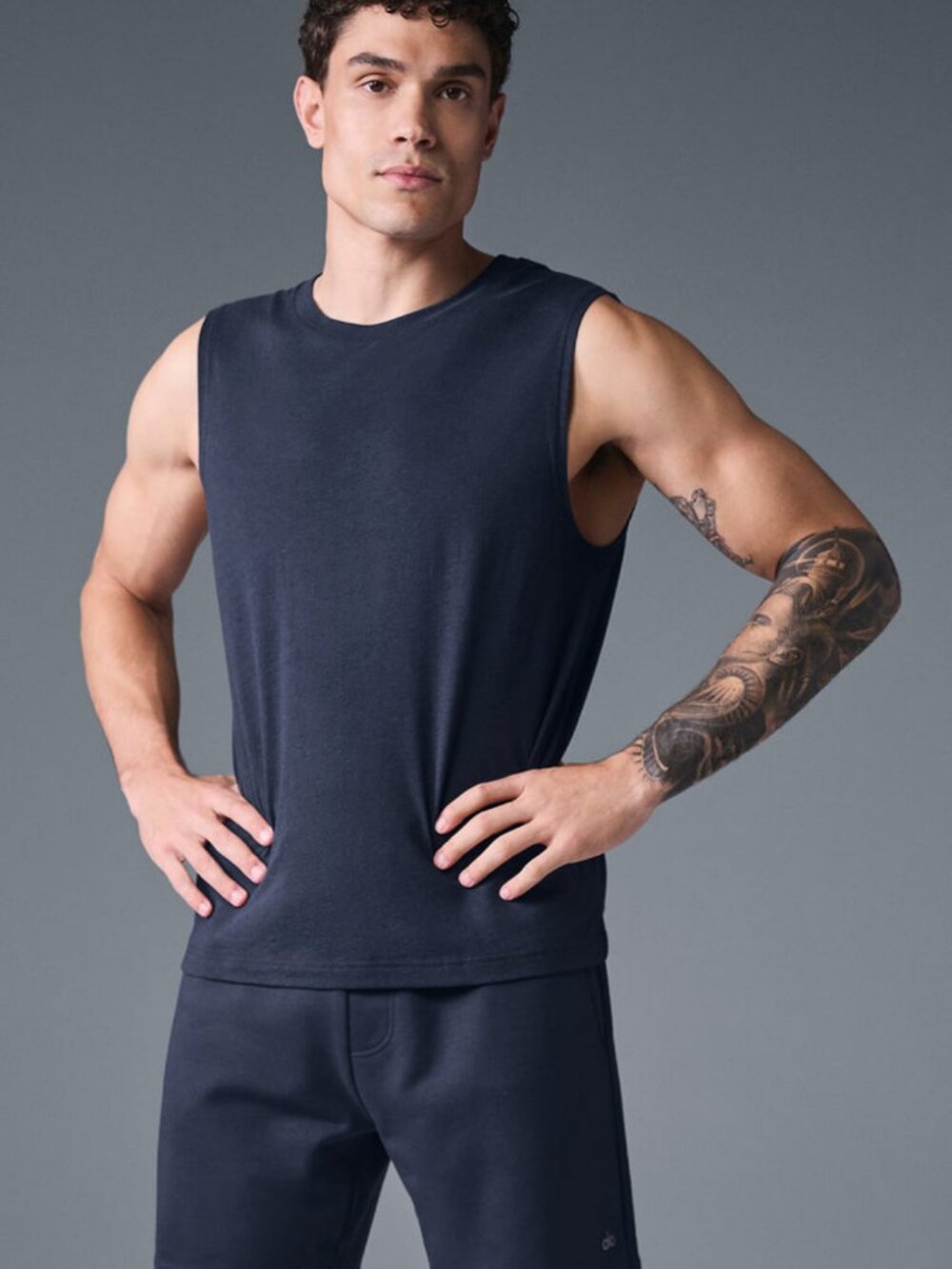 Alo Yoga Mens Navy Blue Muscle Tank Top Mens Size Large Relaxed Fit Minimal
